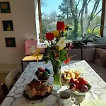 بيت للعطل Lavandula *